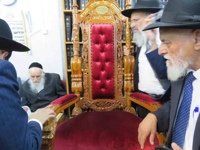 ברית קודש בהיכל — כסא של אליהו הנביא