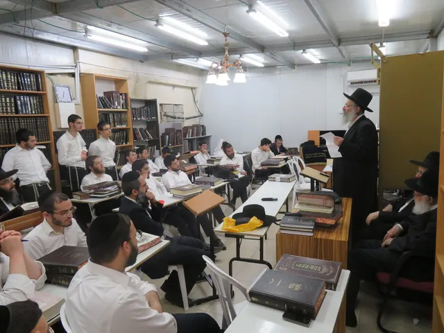 בהיכלי גדולי ישראל