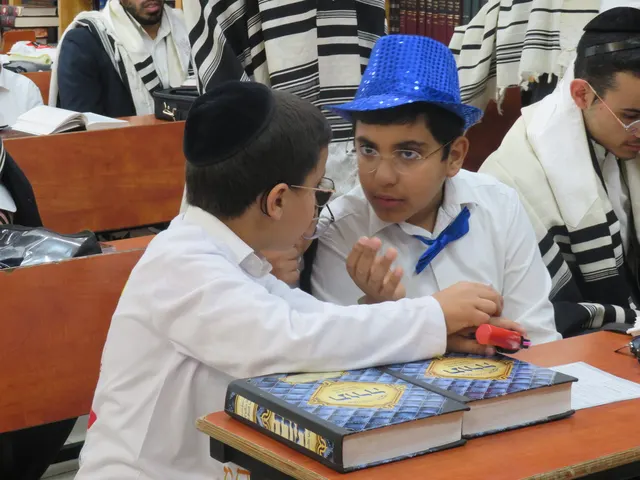 דור העתיד לומד ושמח