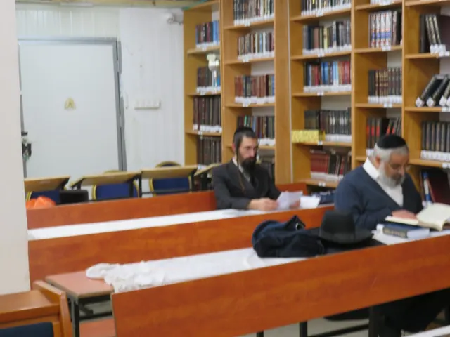 לימוד בחברותא בבית המדרש