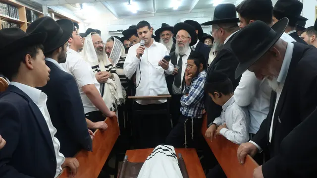 נכדו הרב אלנתן צדוק מספיד