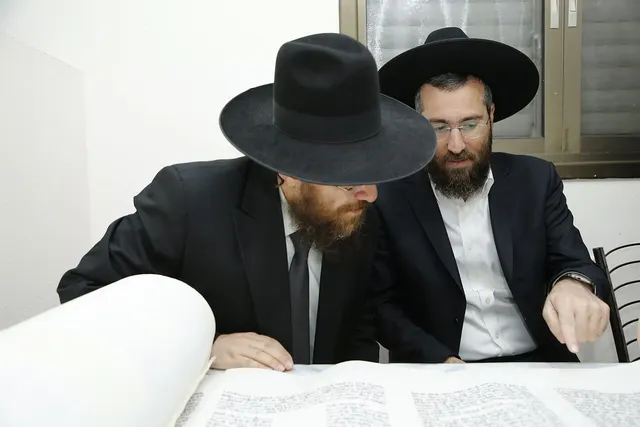 מעמד הכנסת ספר התורה להיכל יוסף שלום — תמונה 2