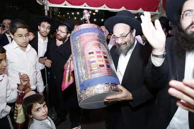 מעמד הכנסת ספר התורה להיכל יוסף שלום — תמונה 8