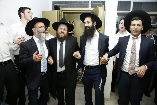 מעמד הכנסת ספר התורה להיכל יוסף שלום — תמונה 16
