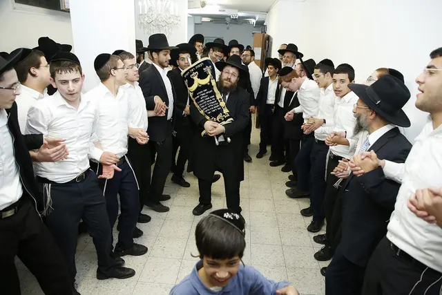 מעמד הכנסת ספר התורה להיכל יוסף שלום — תמונה 18