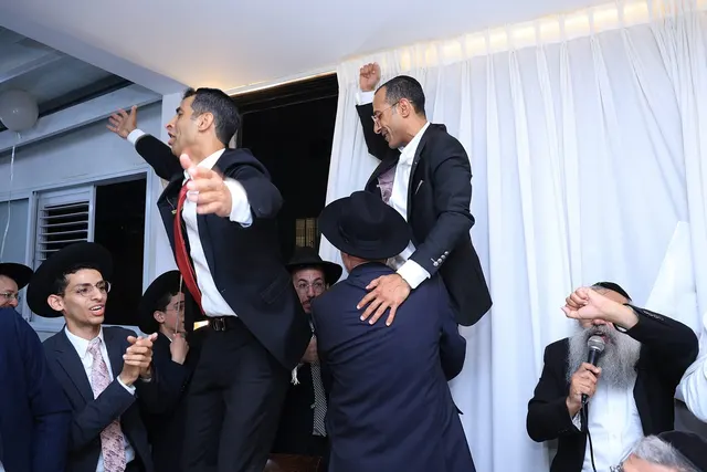 מעמד הכנסת ספר התורה לע״נ התינוק יוסף נחשוני ע״ה — תמונה 13