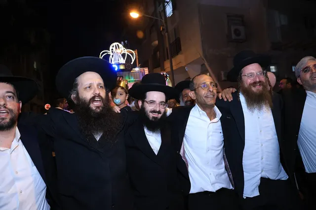 מעמד הכנסת ספר התורה לע״נ התינוק יוסף נחשוני ע״ה — תמונה 18