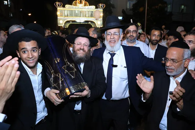 מעמד הכנסת ספר התורה לע״נ התינוק יוסף נחשוני ע״ה — תמונה 20