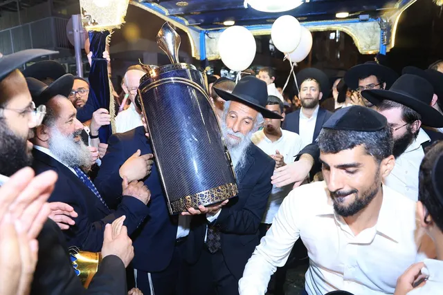 מעמד הכנסת ספר התורה לע״נ התינוק יוסף נחשוני ע״ה — תמונה 22