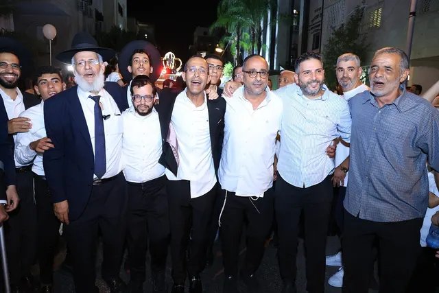 מעמד הכנסת ספר התורה לע״נ התינוק יוסף נחשוני ע״ה — תמונה 23