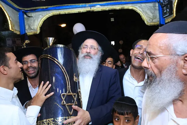 מעמד הכנסת ספר התורה לע״נ התינוק יוסף נחשוני ע״ה — תמונה 27