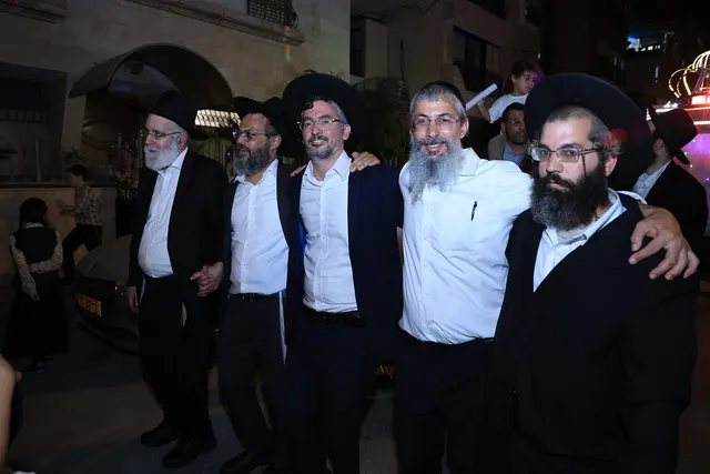 מעמד הכנסת ספר התורה לע״נ התינוק יוסף נחשוני ע״ה — תמונה 45