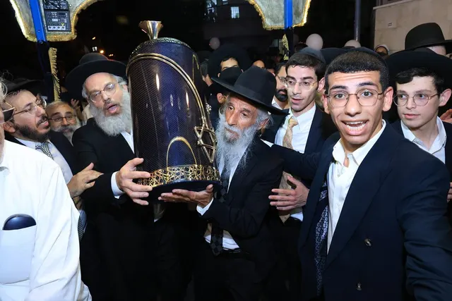 מעמד הכנסת ספר התורה לע״נ התינוק יוסף נחשוני ע״ה — תמונה 49